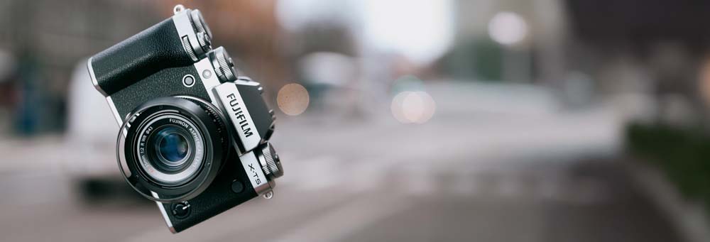 Annons:FUJI2 Fujifilm-X-T5front.jpg